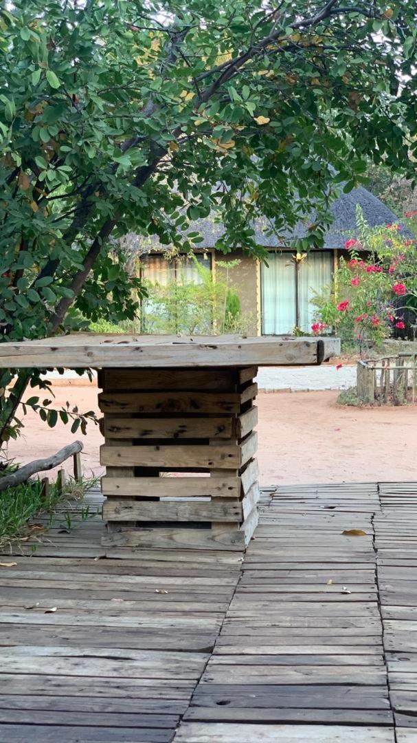 Jungle Breeze Home Stay 卡萨内 外观 照片