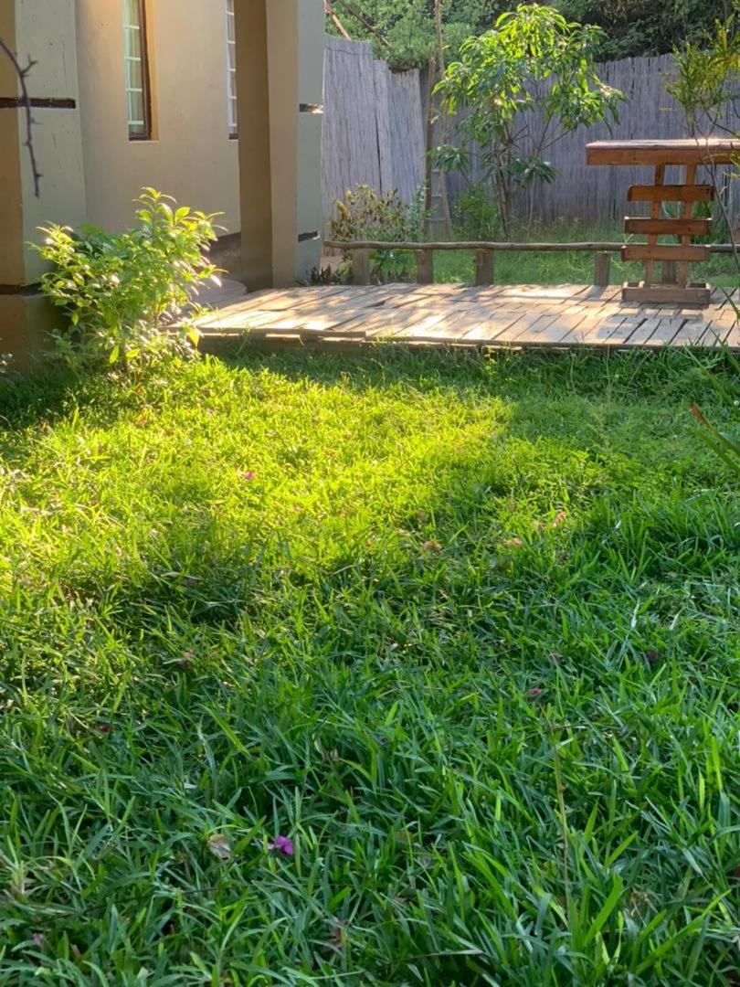 Jungle Breeze Home Stay 卡萨内 外观 照片