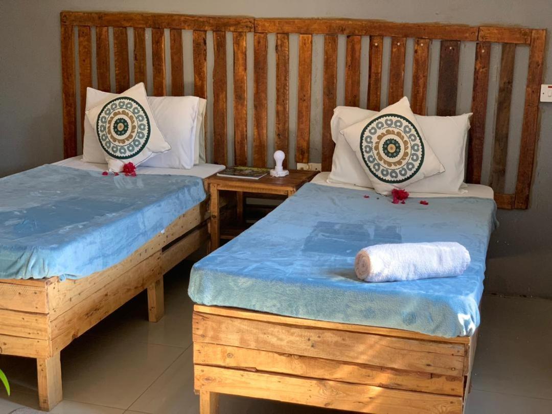 Jungle Breeze Home Stay 卡萨内 外观 照片