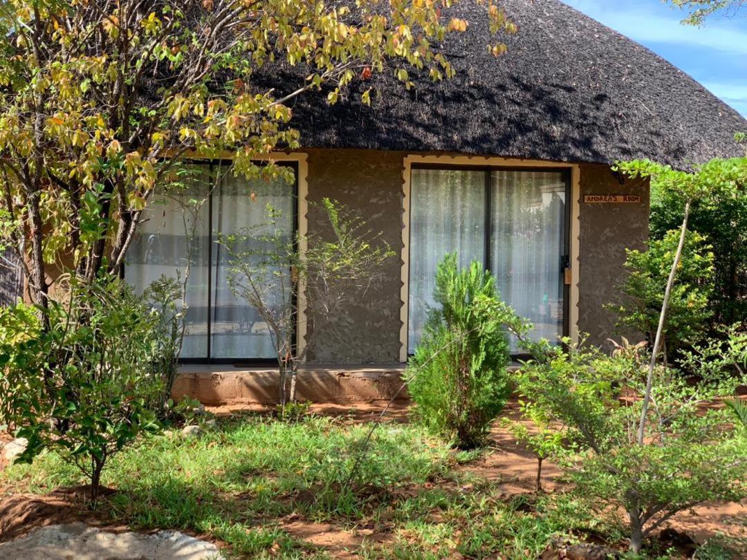 Jungle Breeze Home Stay 卡萨内 外观 照片