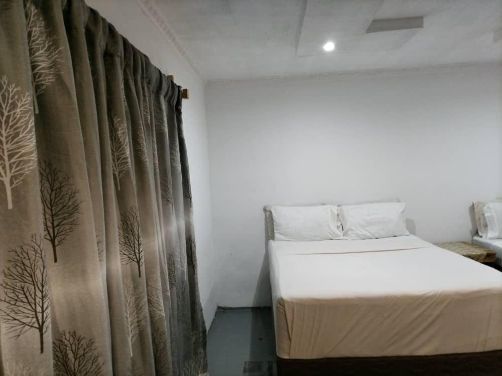 Jungle Breeze Home Stay 卡萨内 外观 照片